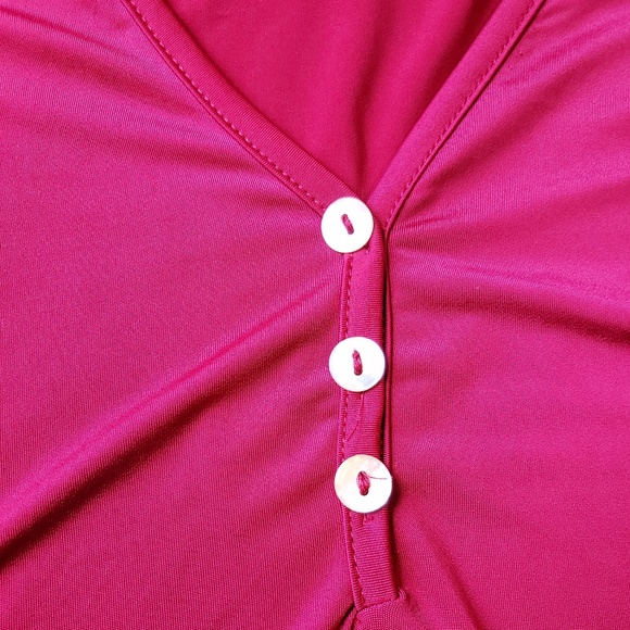 💥SOLD💥•Burgundy long sleeve• - Picture 2 of 7